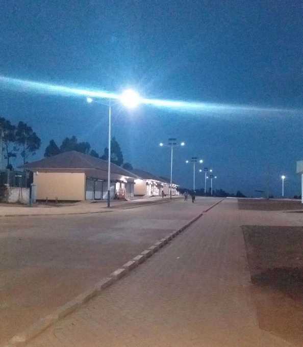 鹿寨县非洲科特迪瓦太阳能路灯工程